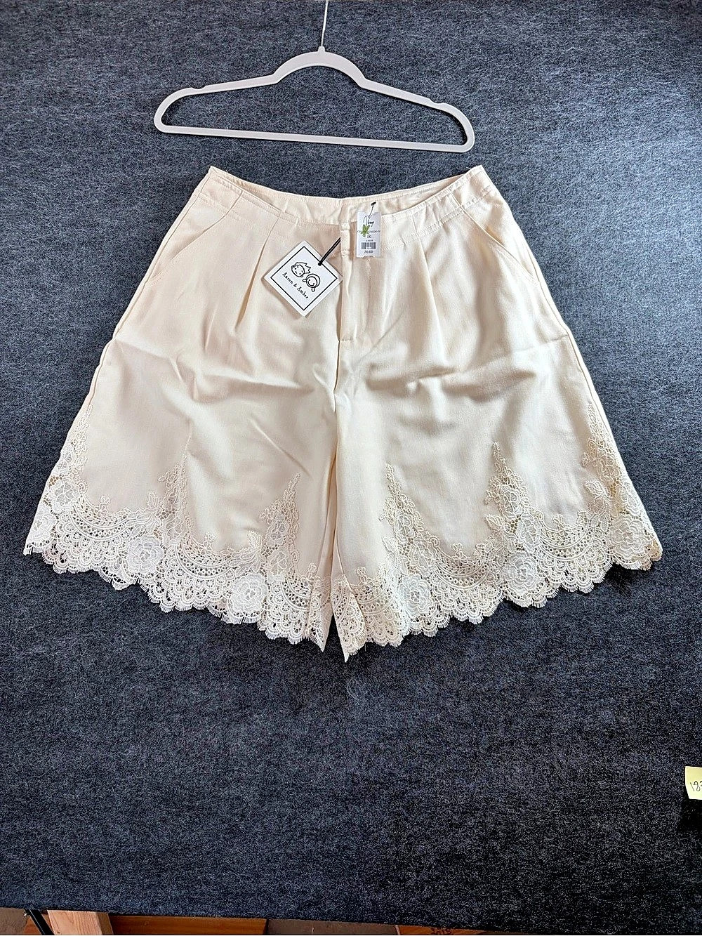 Aaron & Amber Lace Trim Tuxedo Shorts in Cream Large NWT